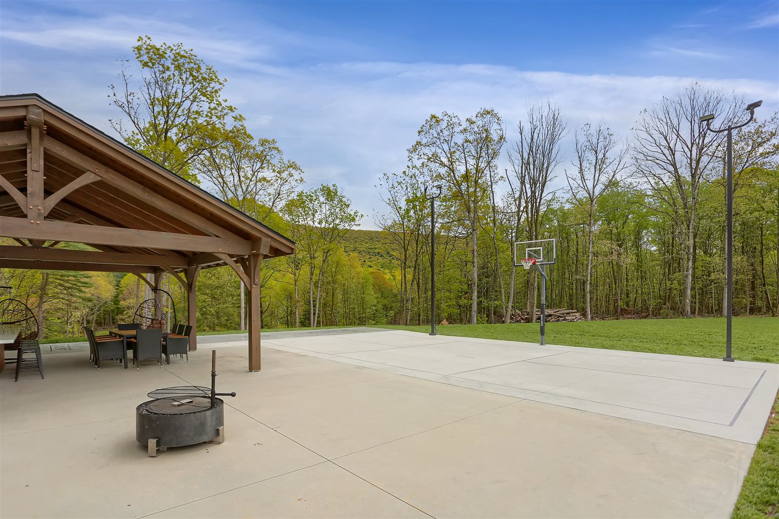 Fire pit seating area